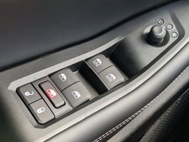 New 2025 Jeep Grand Cherokee Limited w/ Black Appearance Package image 21