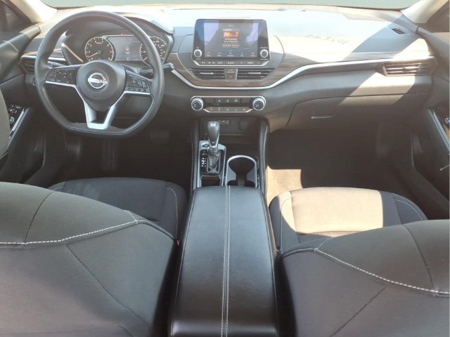 Used 2023 Nissan Altima 2.5 SV FWD image 21