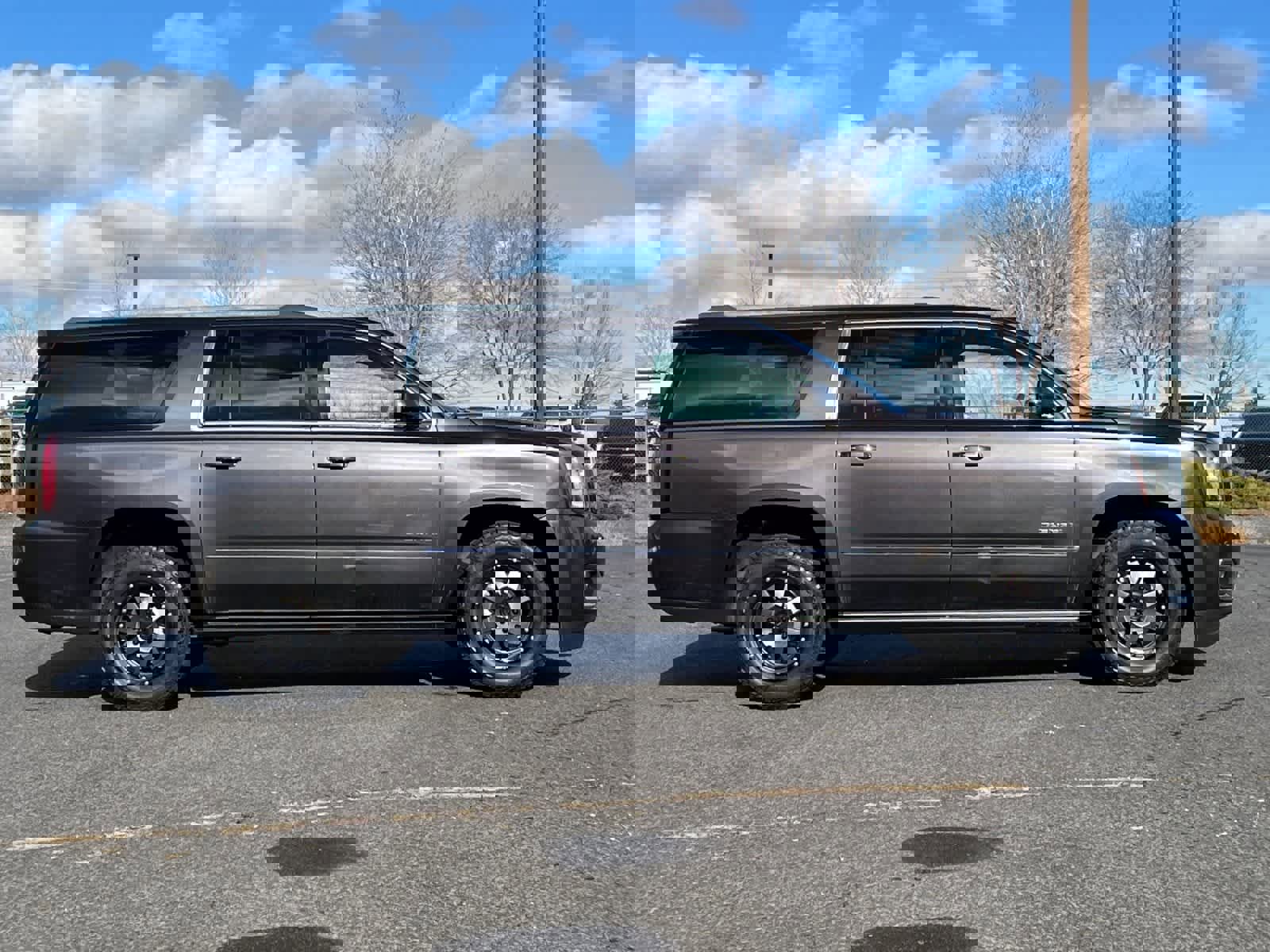 Used 2017 GMC Yukon XL Denali image 8