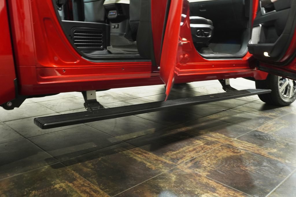 Certified 2022 Toyota Tundra Capstone AWD/4WD image 11