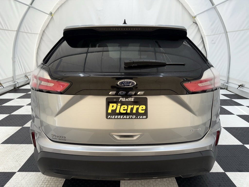 New 2024 Ford Edge SE image 3