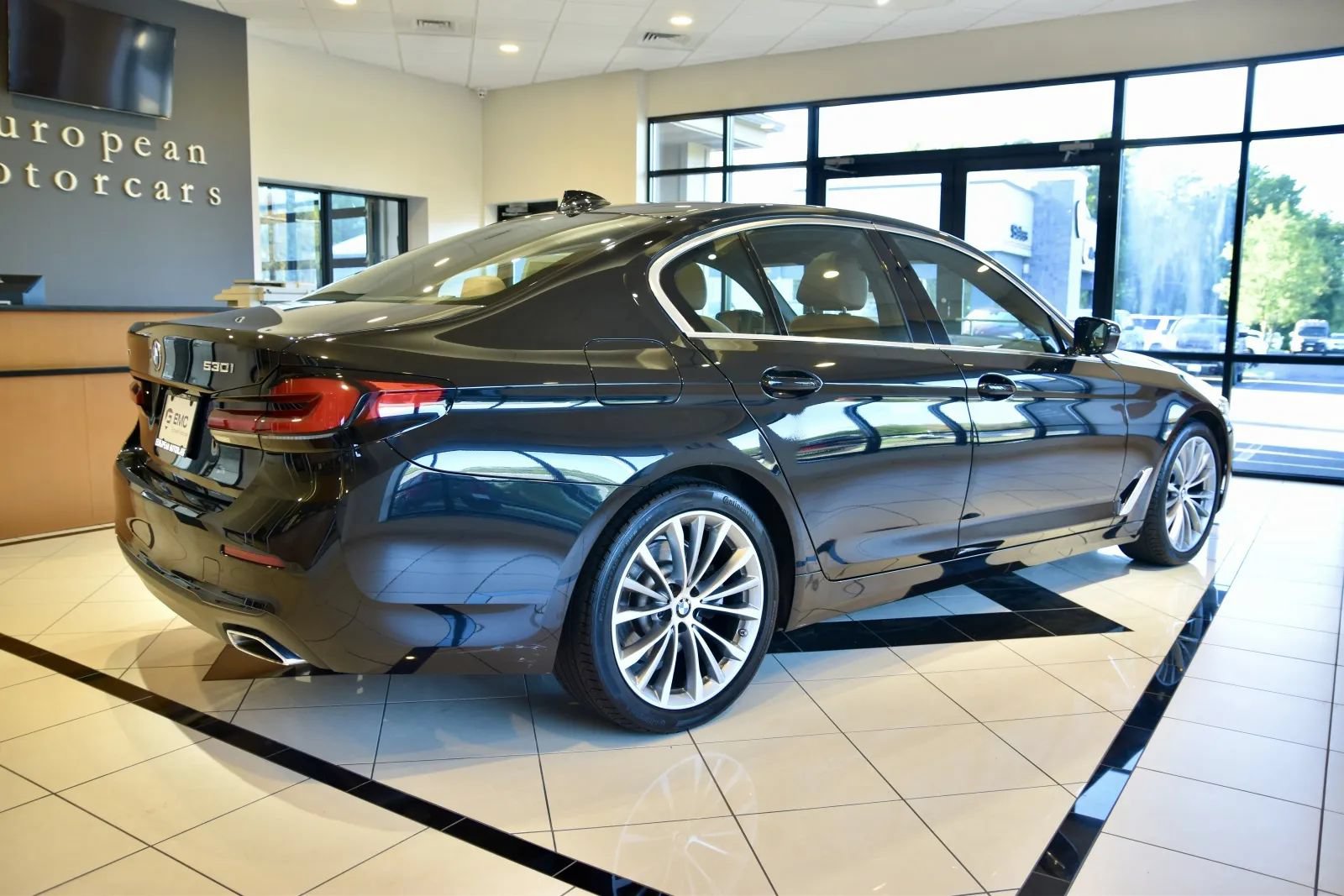 Used 2022 BMW 530i xDrive w/ Premium Package AWD/4WD image 6