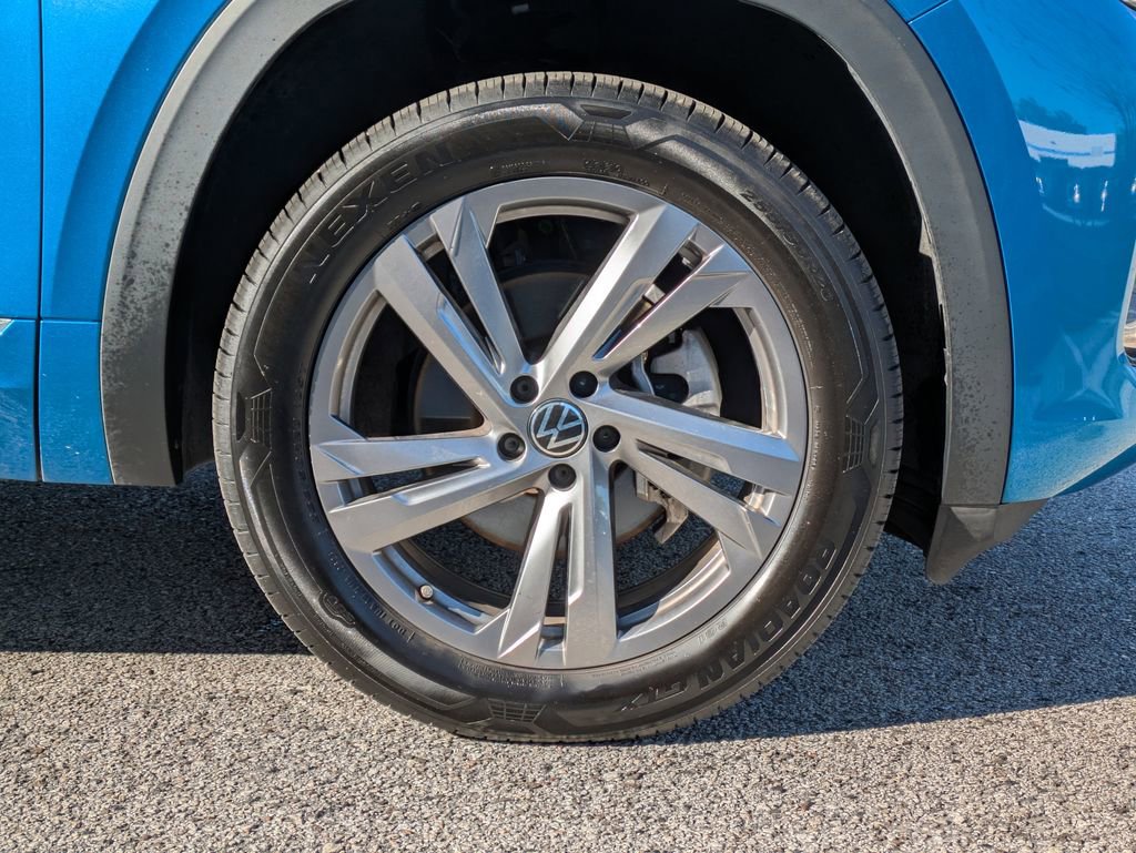 Certified 2024 Volkswagen Atlas Cross Sport SEL R-Line image 11