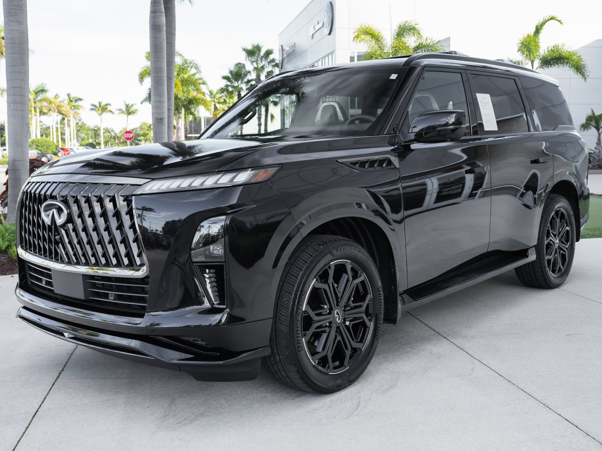 Certified 2026 INFINITI QX80 4WD w/ Sport Exterior Package image 6