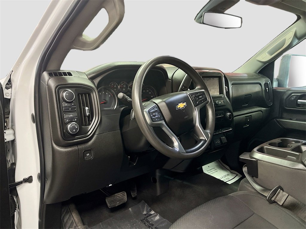 Used 2023 Chevrolet Silverado 2500 Custom w/ Custom Convenience Package image 9