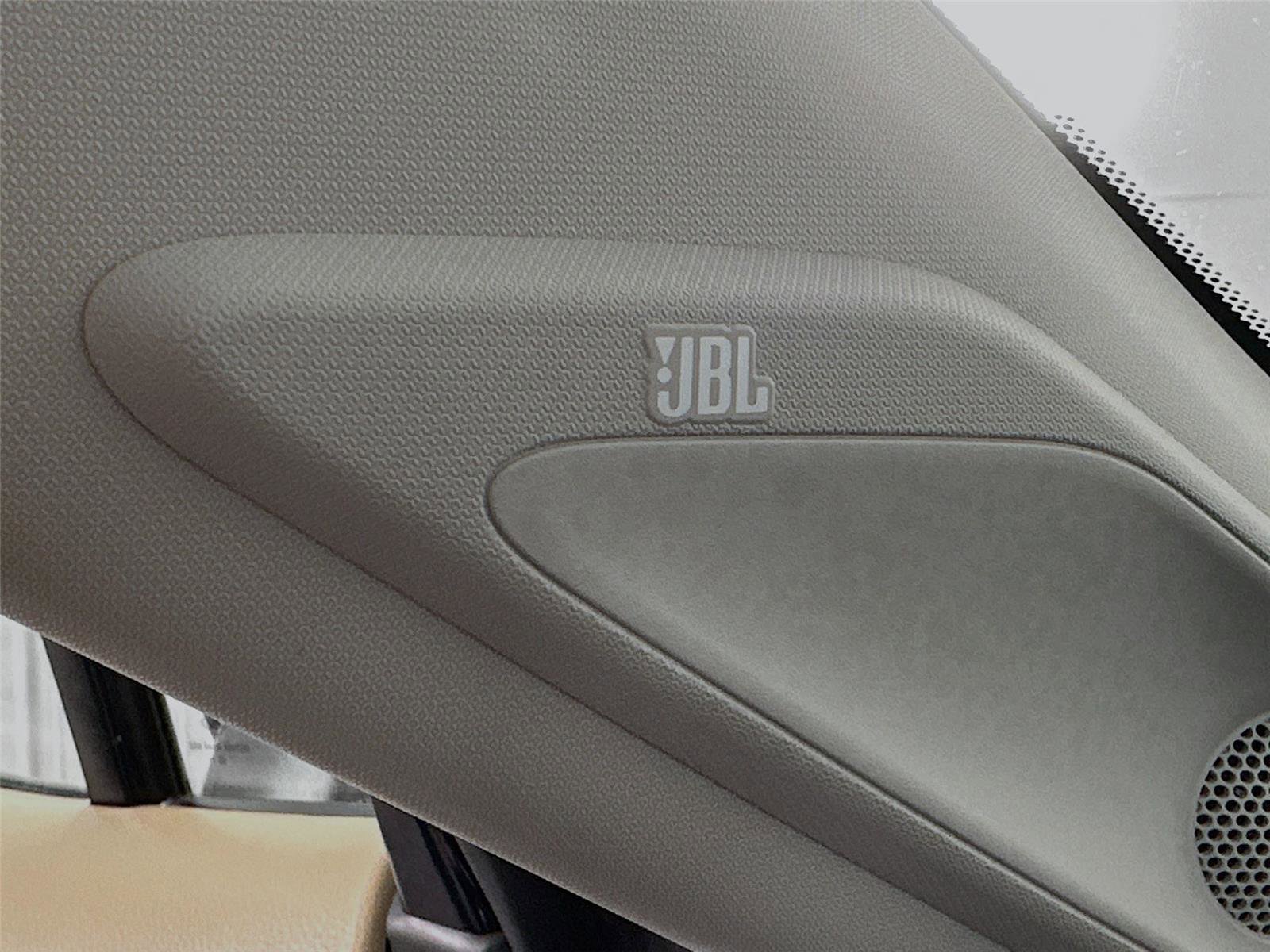 Used 2023 Toyota RAV4 XLE Premium image 31