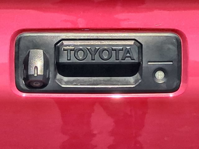 Used 2017 Toyota Tacoma TRD Pro AWD/4WD image 31