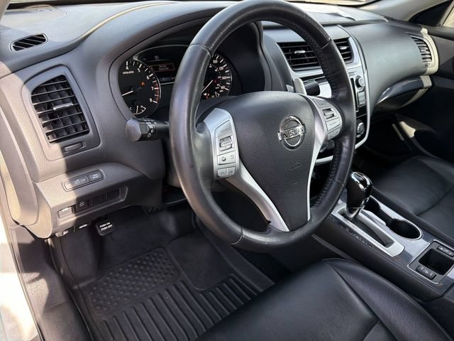 Used 2018 Nissan Altima 2.5 SR w/ SR Midnight Edition FWD image 14