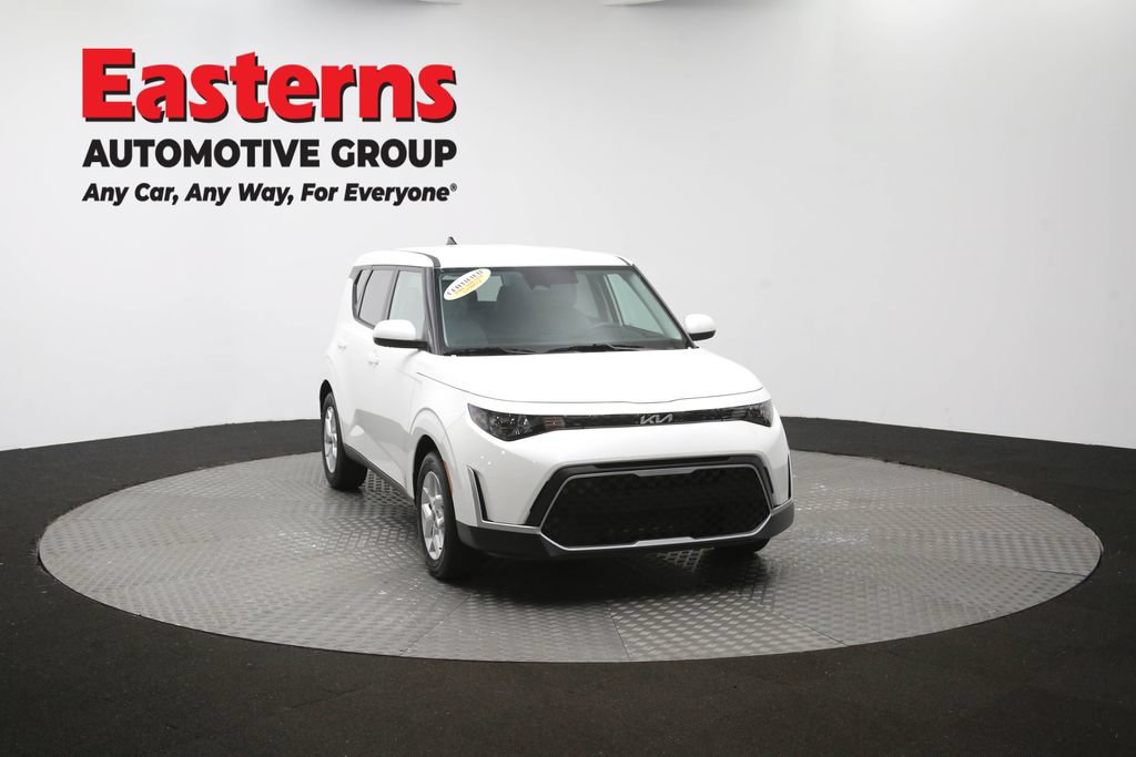 Used 2025 Kia Soul LX FWD image 49