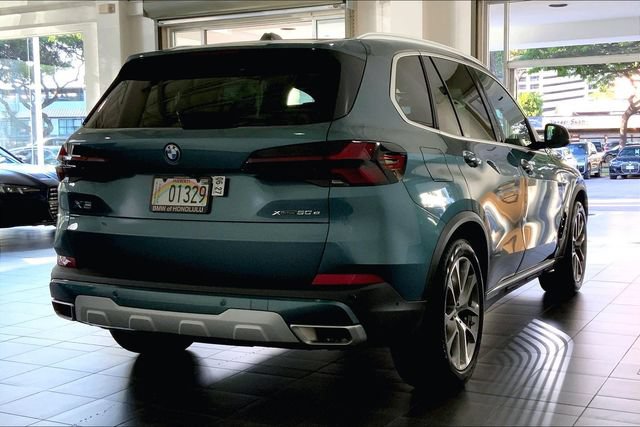 Used 2026 BMW X5 xDrive50e w/ Executive Package AWD/4WD image 6