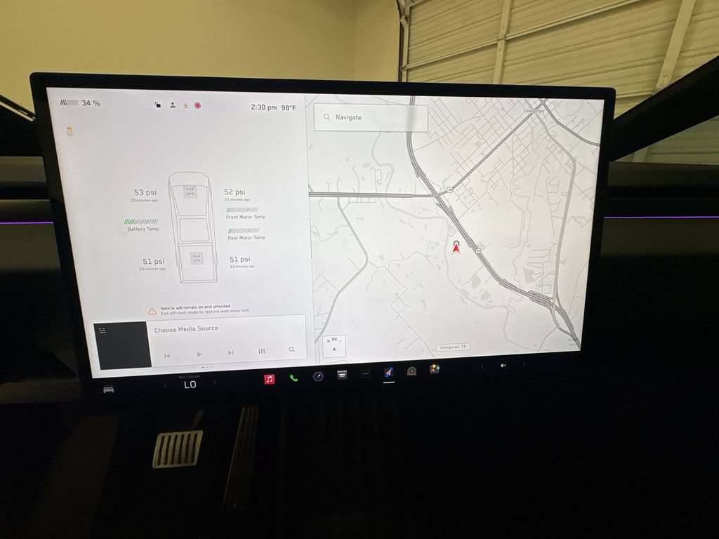 Used 2025 Tesla Cybertruck AWD Crew Cab image 14