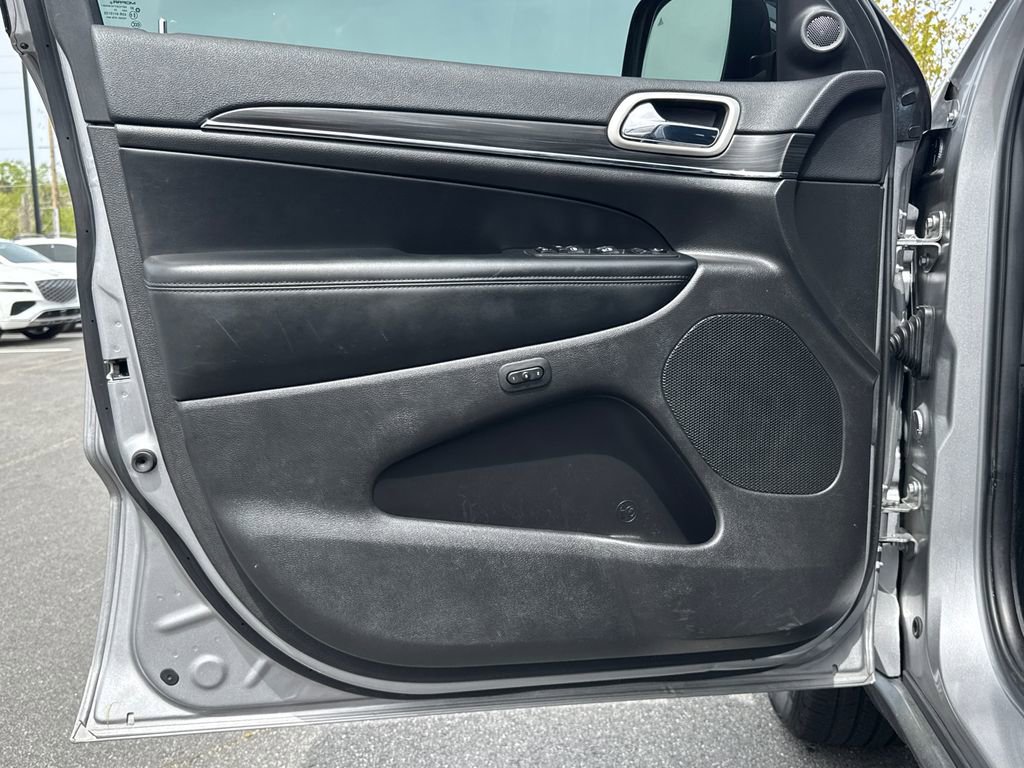 Used 2020 Jeep Grand Cherokee Limited w/ Luxury Group II image 10