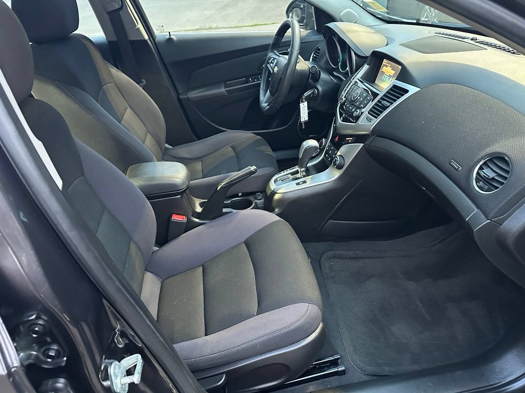 Used 2015 Chevrolet Cruze LT w/ Sun And Sound Package FWD image 12