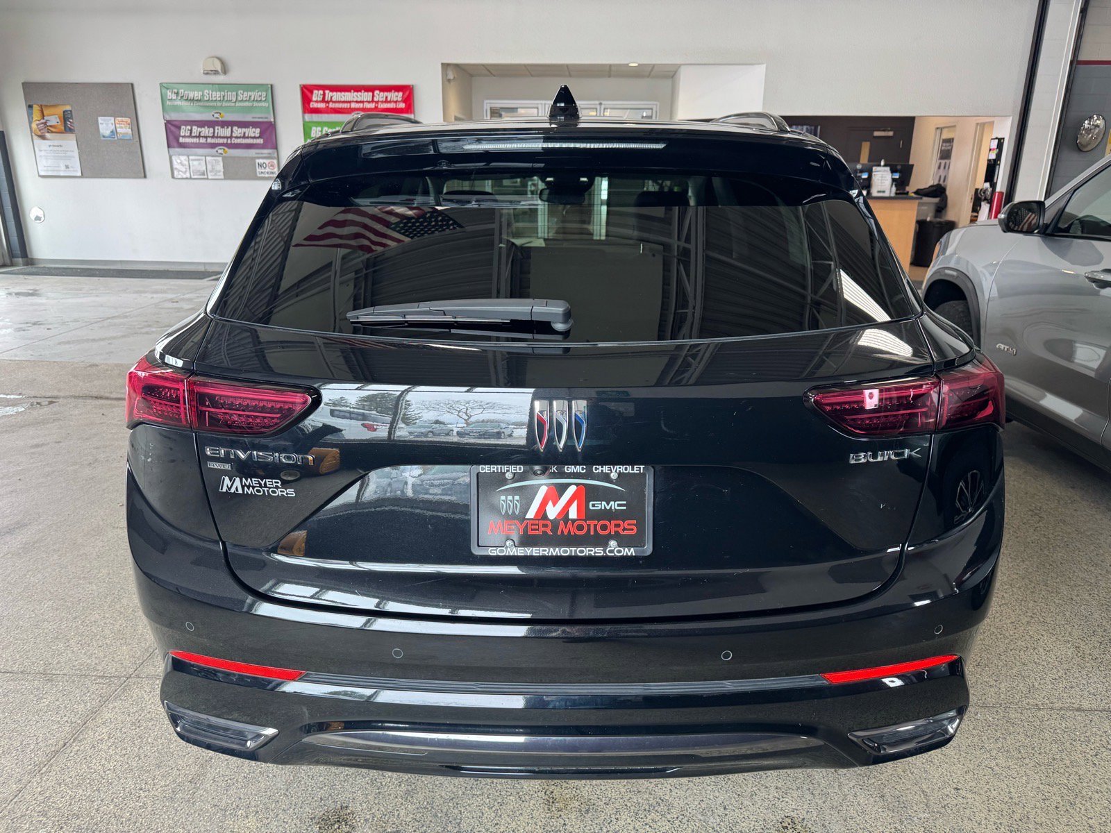 Used 2024 Buick Envision Sport Touring image 6