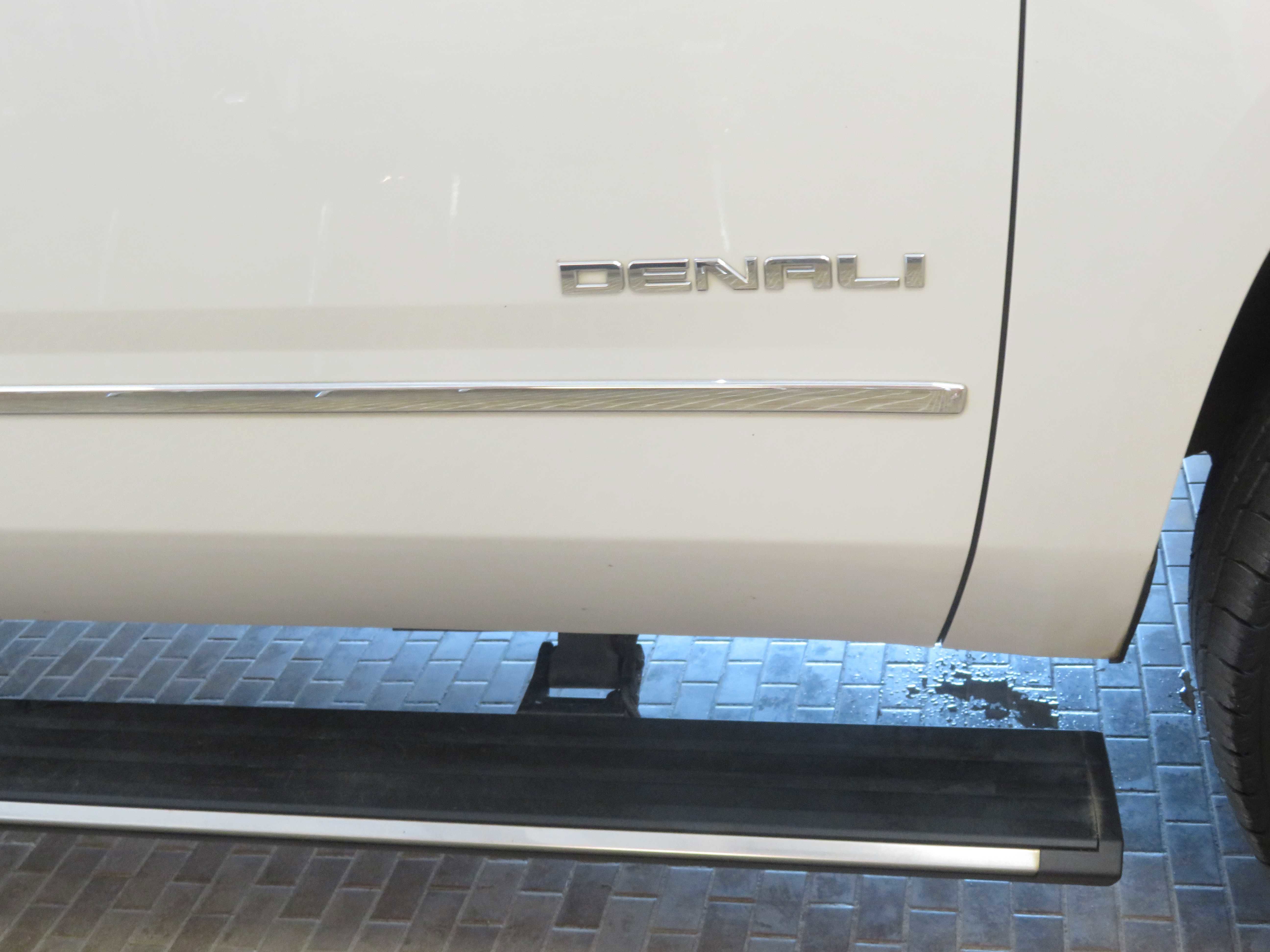 Used 2017 GMC Yukon XL Denali w/ Open Road Package AWD/4WD image 76