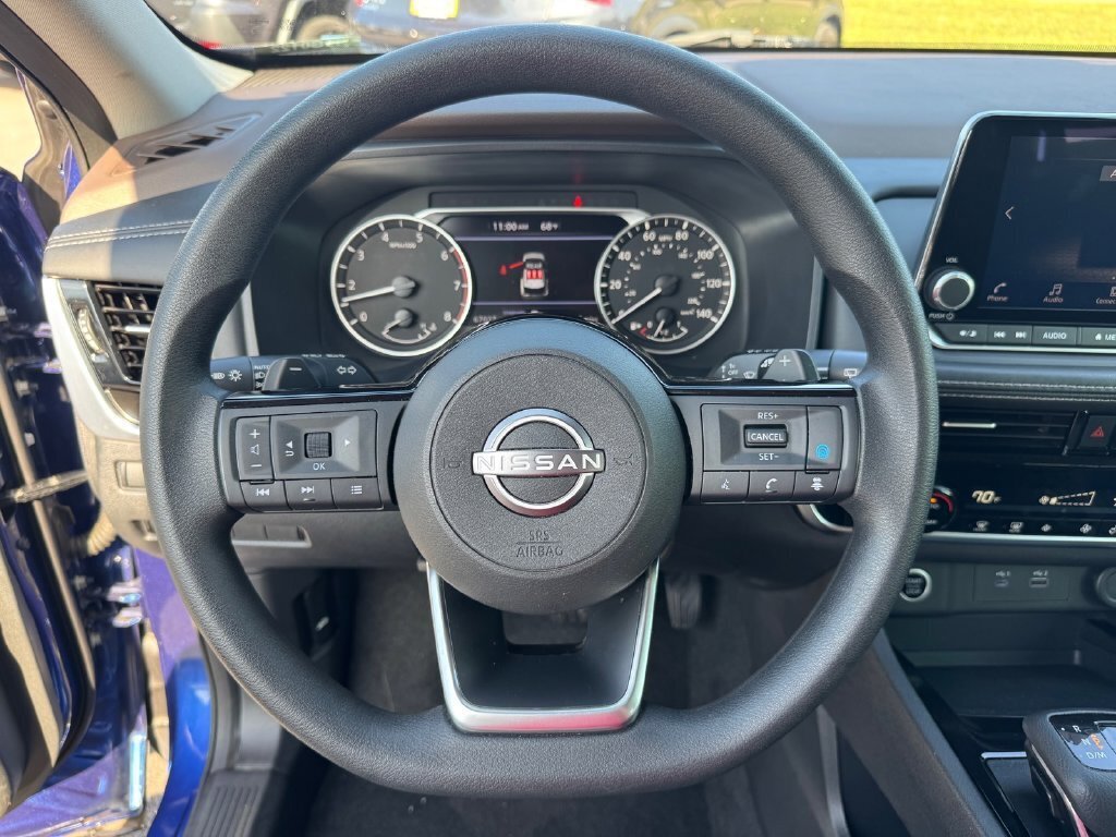 Used 2023 Nissan Rogue SV FWD image 25