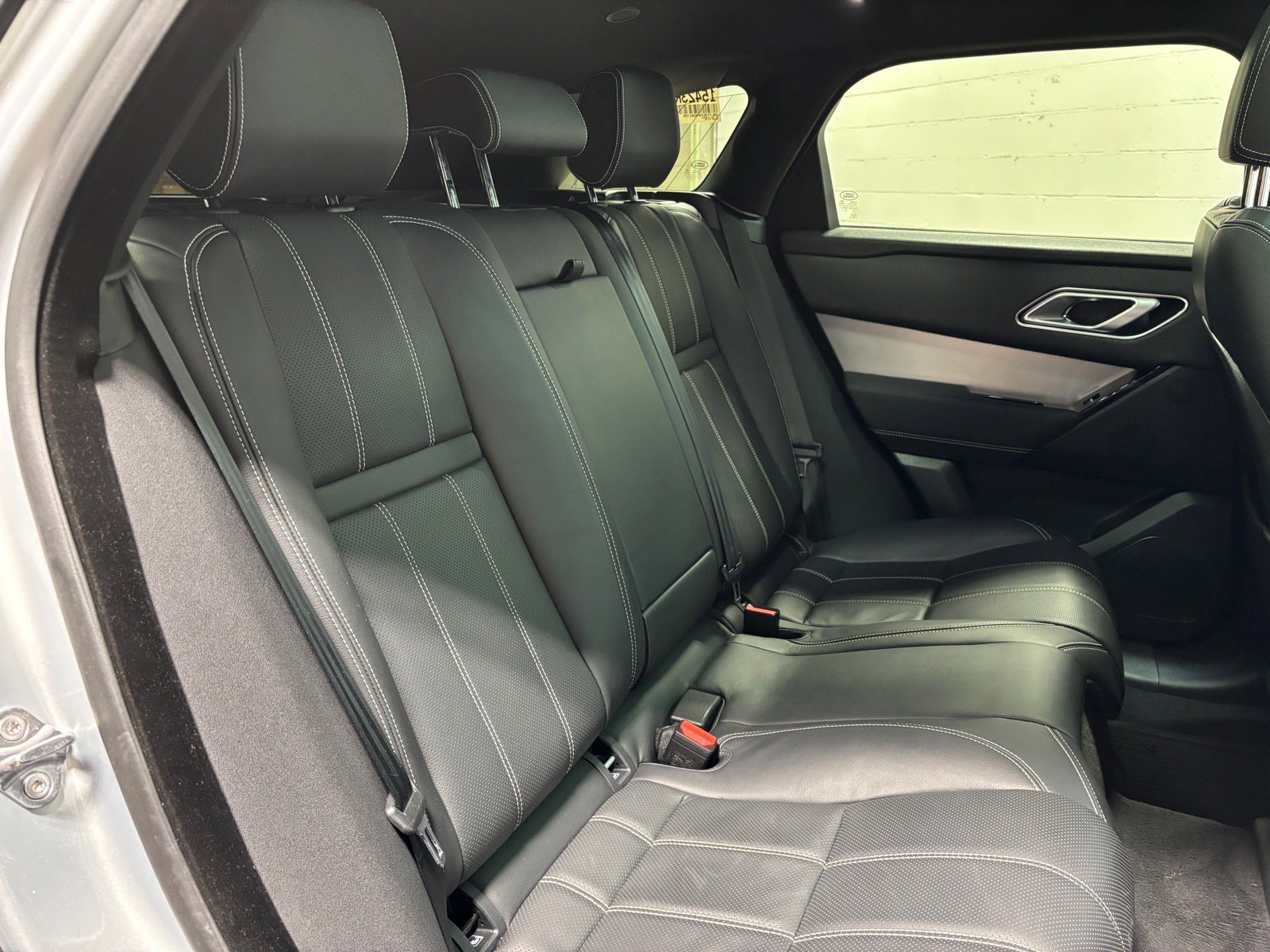 Used 2023 Land Rover Range Rover Velar R-Dynamic S AWD/4WD image 39