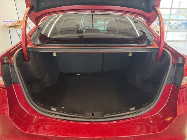 Used 2017 Ford Fusion SE w/ Fusion SE Technology Package image 9