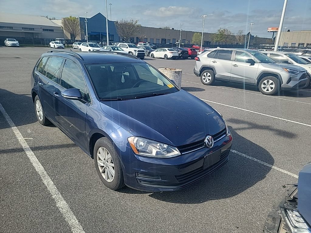 Used 2016 Volkswagen Golf S image 14