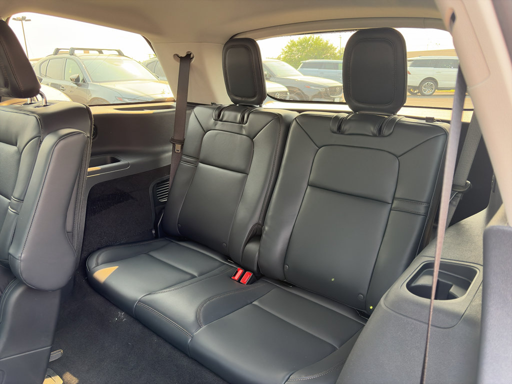 New 2026 Lincoln Aviator AWD image 15