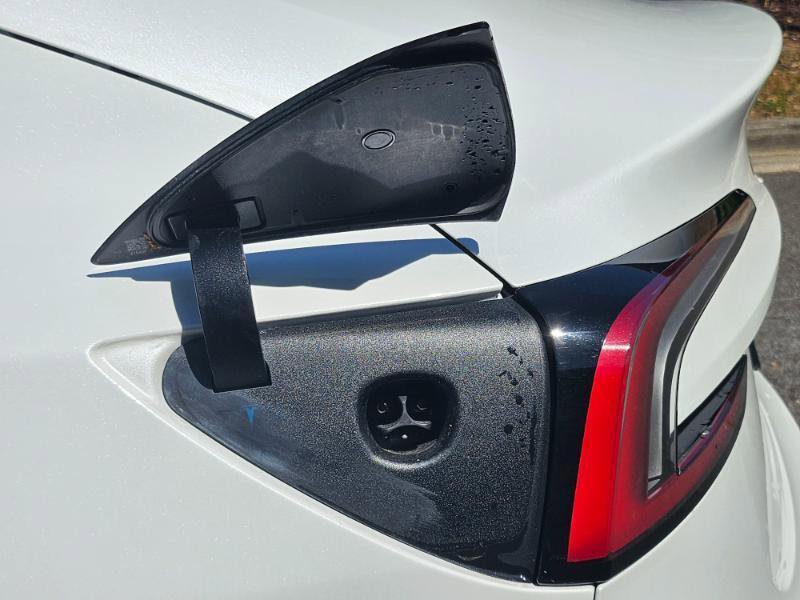 Used 2025 Tesla Model 3 Long Range RWD image 32