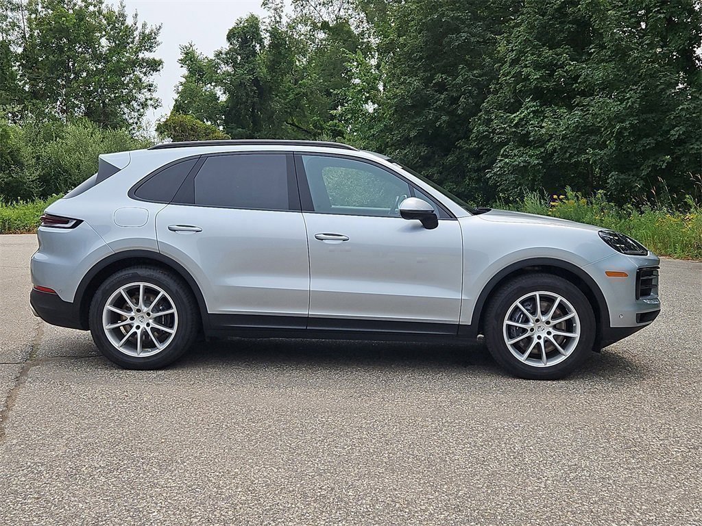 Certified 2025 Porsche Cayenne image 8