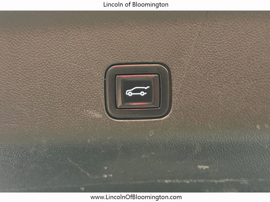 Used 2022 GMC Yukon XL Denali image 56