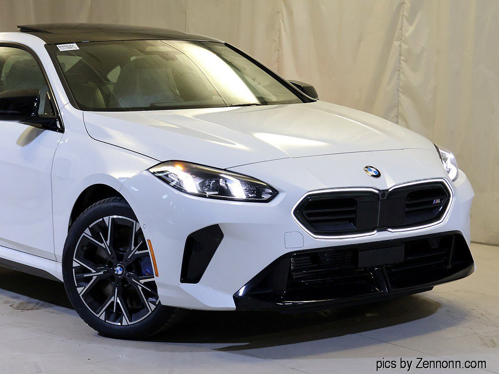 Used 2026 BMW M235i xDrive w/ Technology Package AWD/4WD image 2