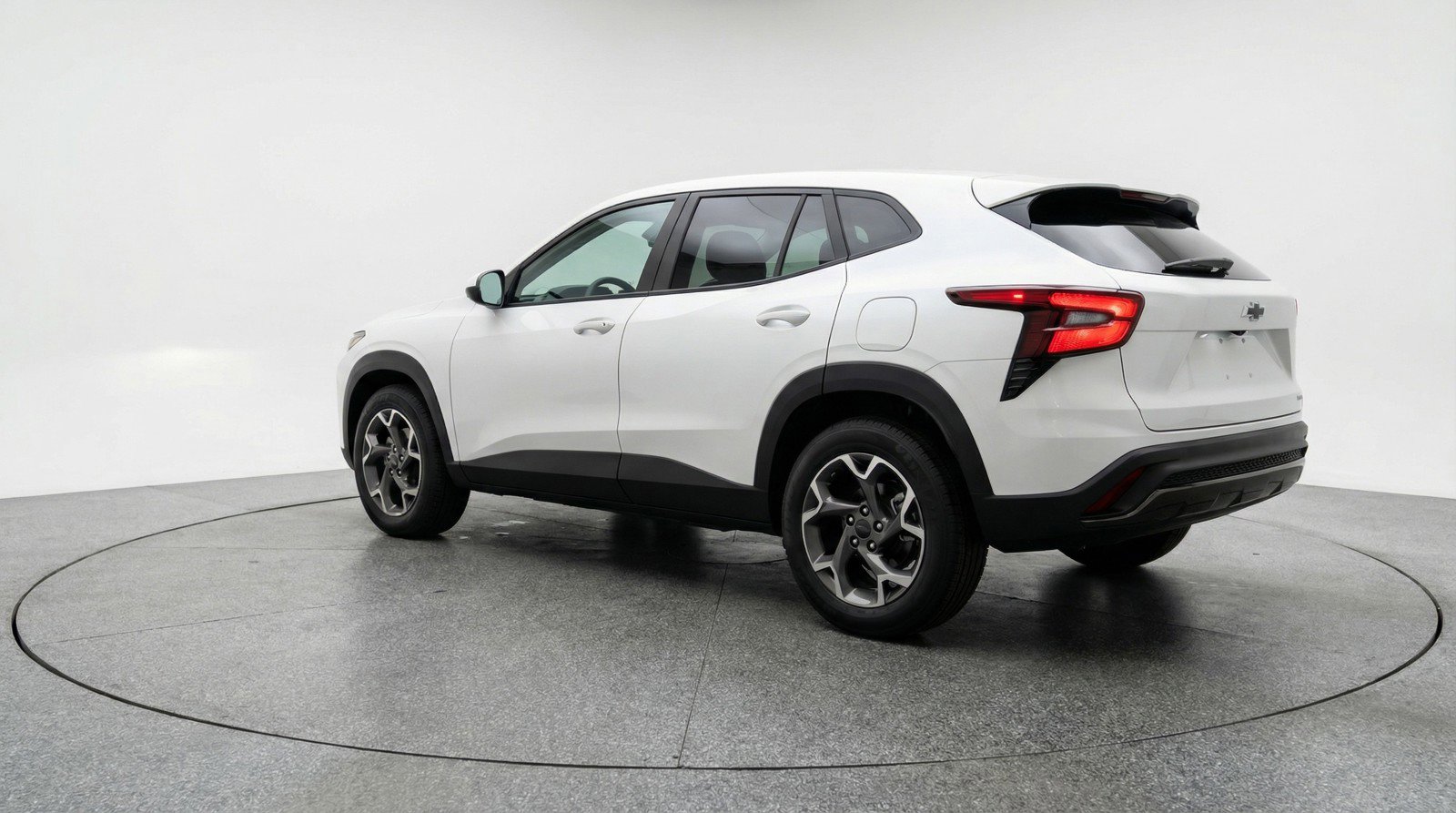 Used 2025 Chevrolet Trax LT image 6