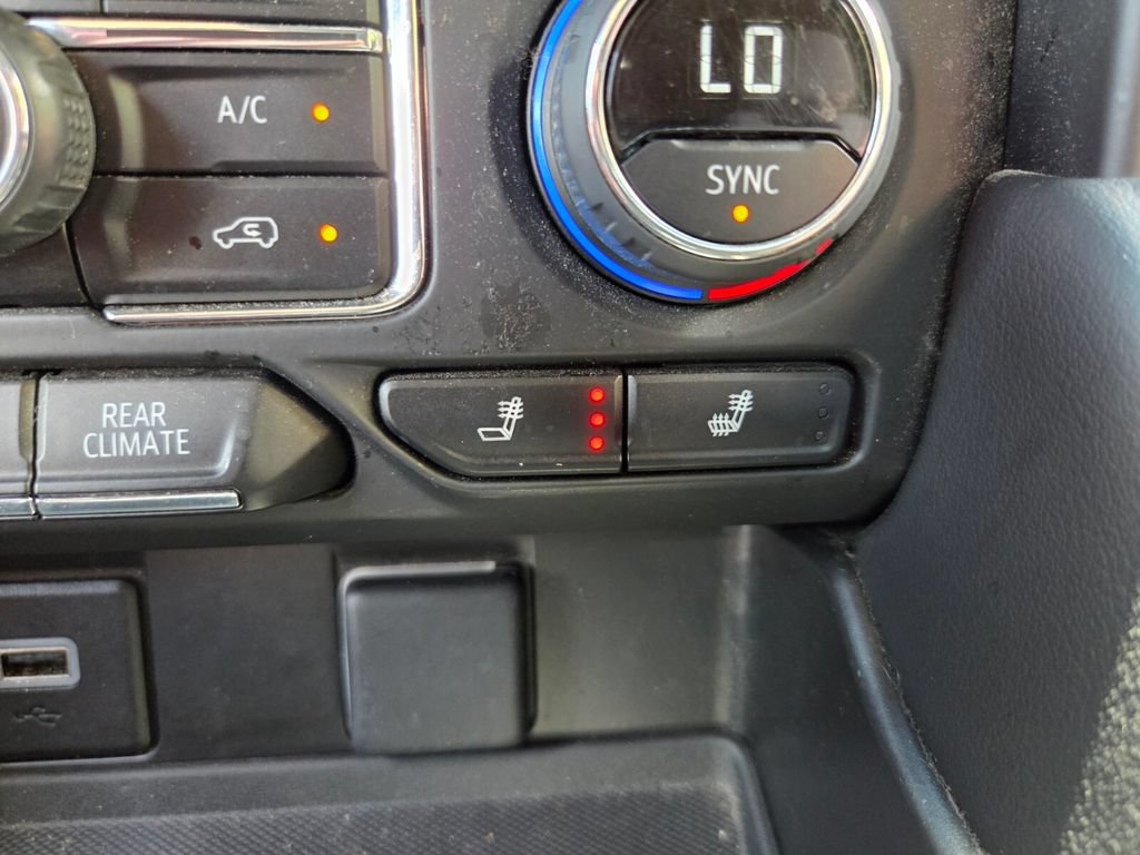 Used 2024 Chevrolet Suburban Z71 AWD/4WD image 29