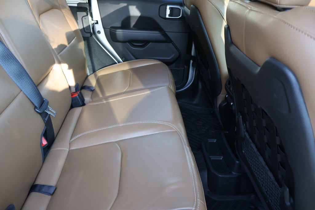 Used 2022 Jeep Wrangler Unlimited Rubicon 4xe w/ Cold Weather Group image 14