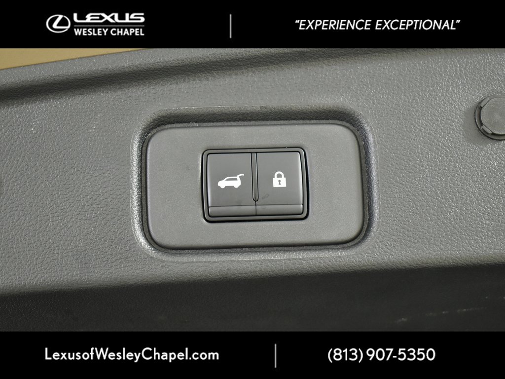 Used 2025 Nissan Pathfinder Platinum w/ Cargo Package image 18