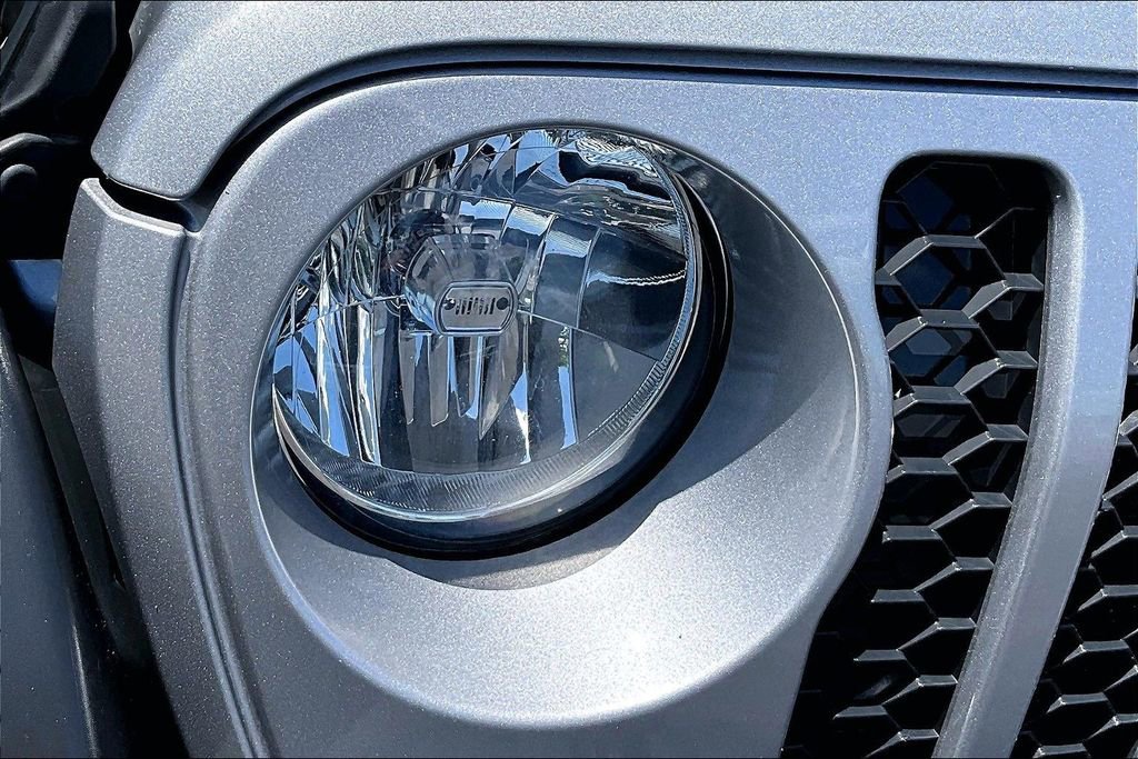Used 2020 Jeep Gladiator Sport w/ Quick Order Package 24S AWD/4WD image 33