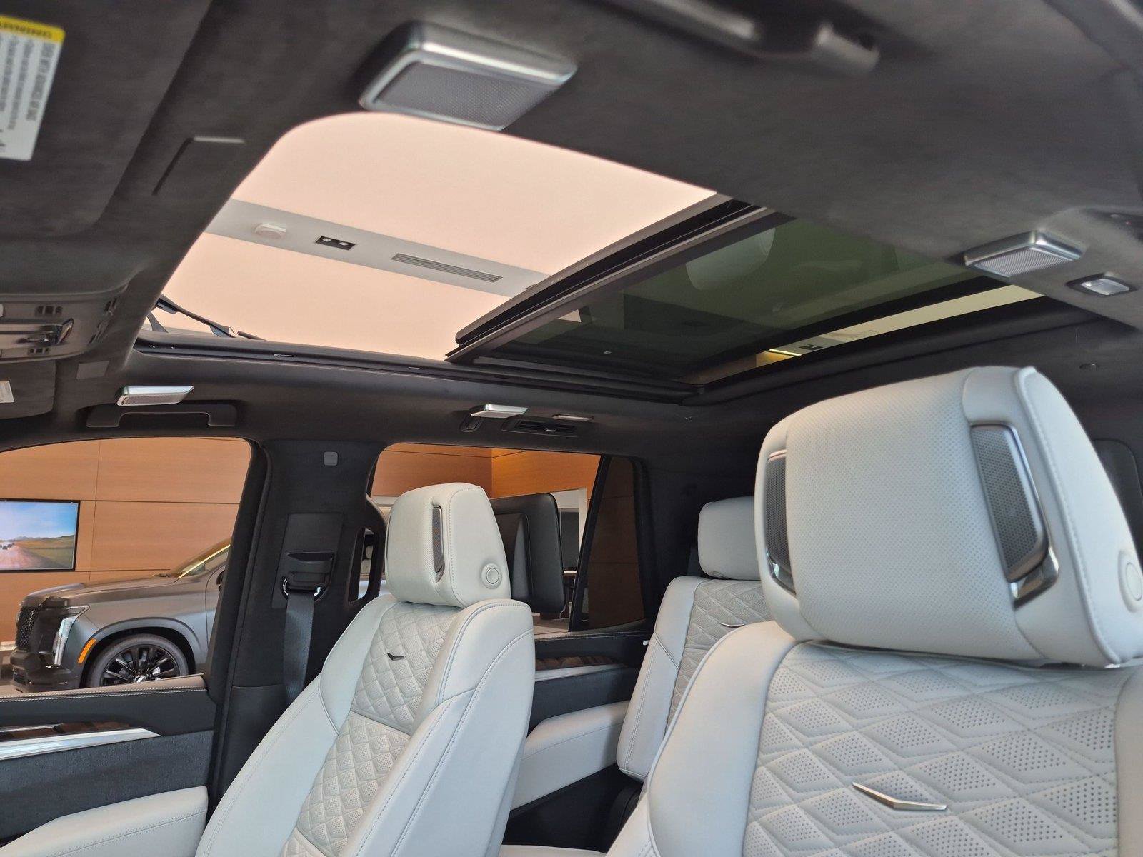 New 2026 Cadillac Escalade Platinum Sport w/ LPO, ONYX Package AWD/4WD image 7