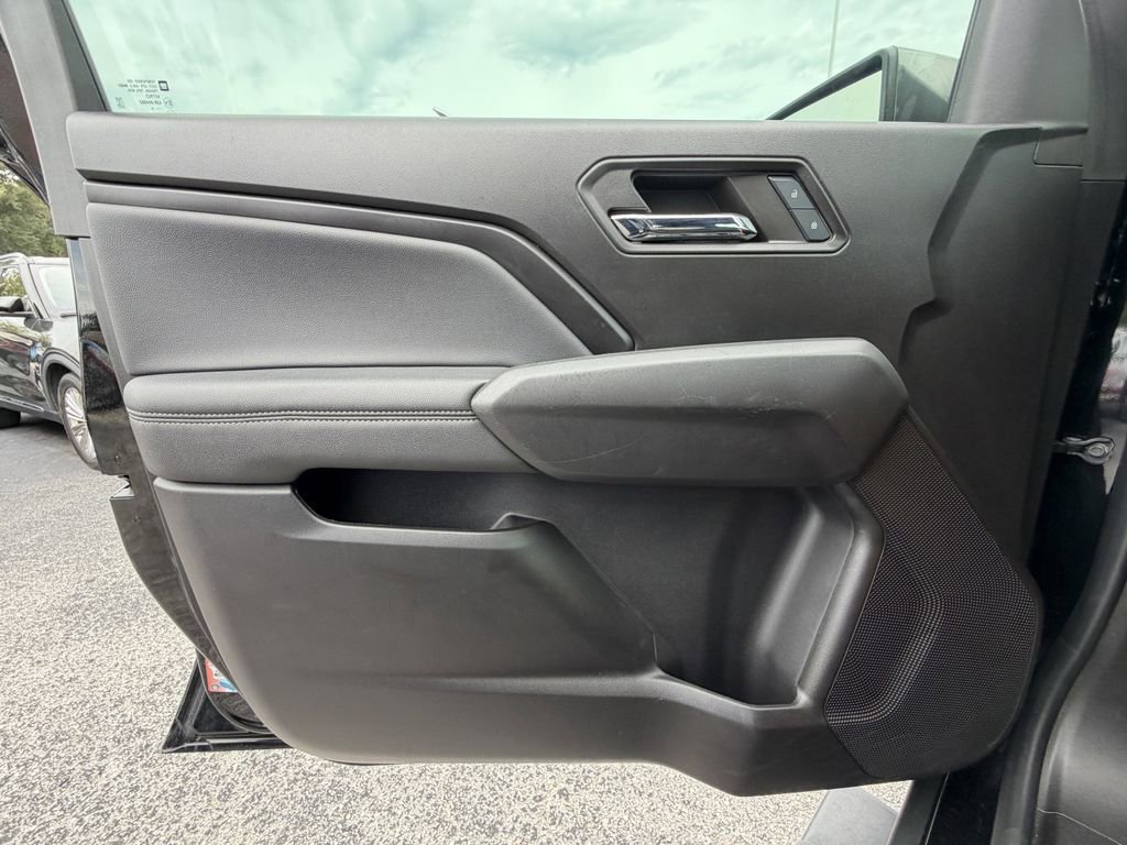 Used 2024 Chevrolet Colorado LT w/ LT Convenience Package III RWD image 22