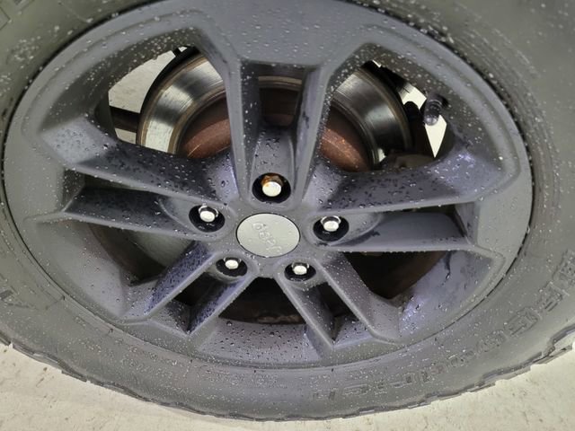 Used 2017 Jeep Wrangler Sahara image 26