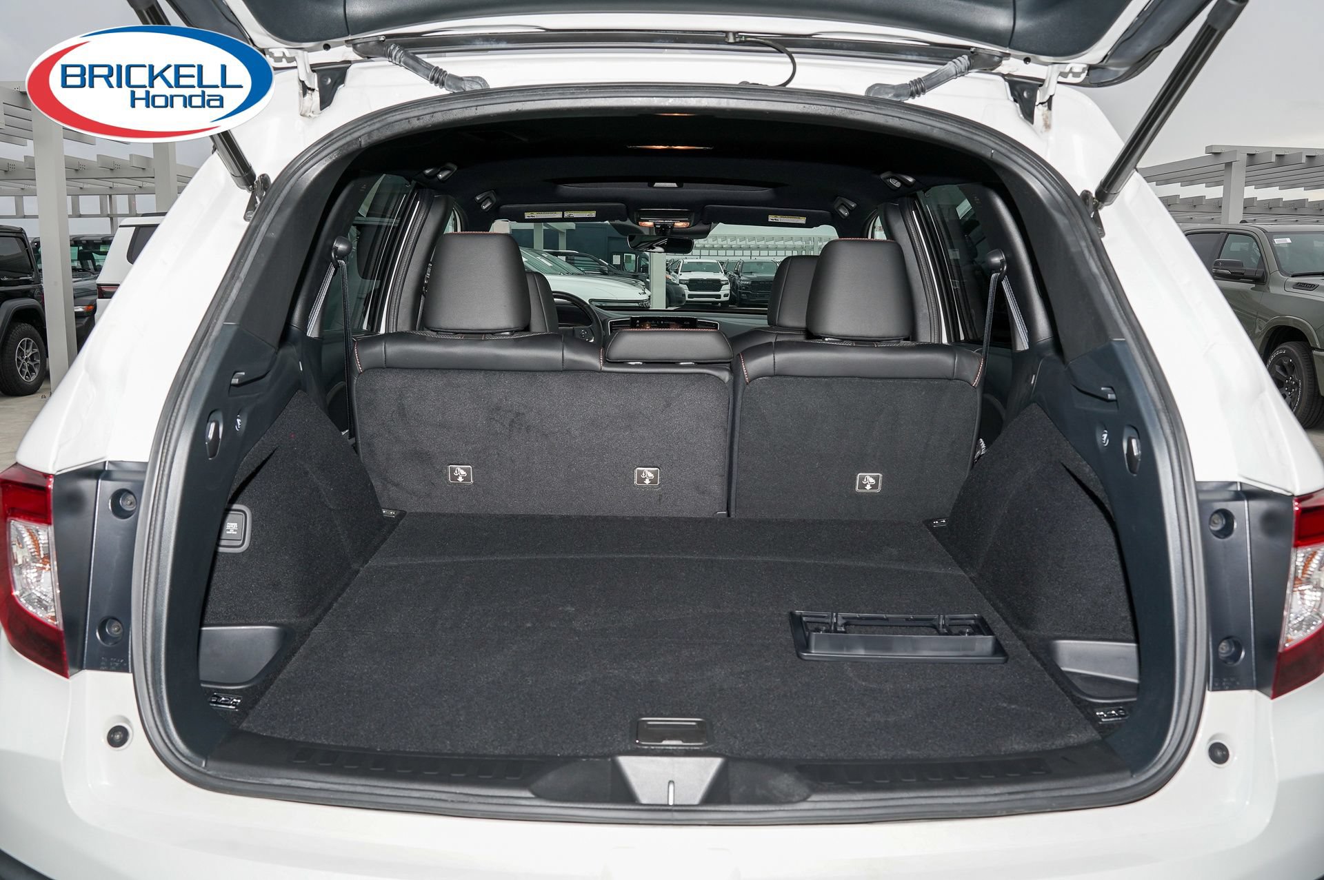 Used 2023 Honda Passport TrailSport image 10