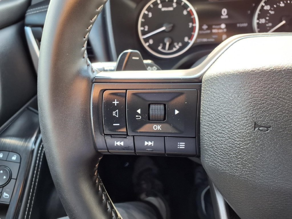 Used 2026 Nissan Rogue SV AWD/4WD image 13