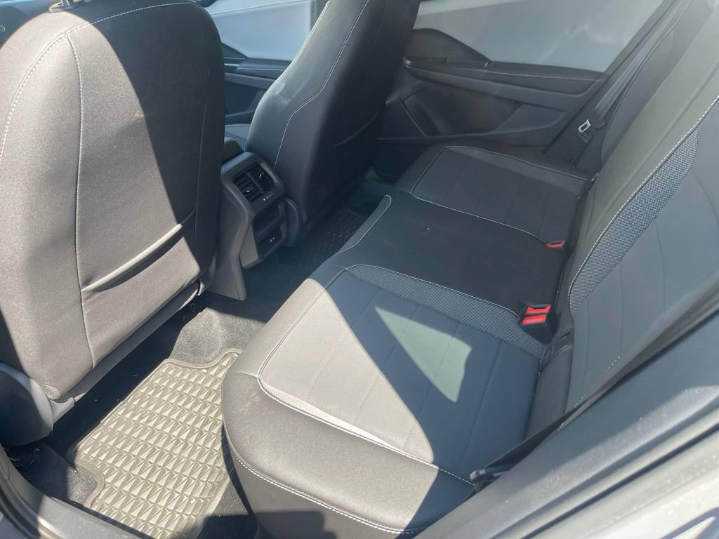 Used 2024 Volkswagen Taos SE w/ Panoramic Sunroof Package FWD image 7