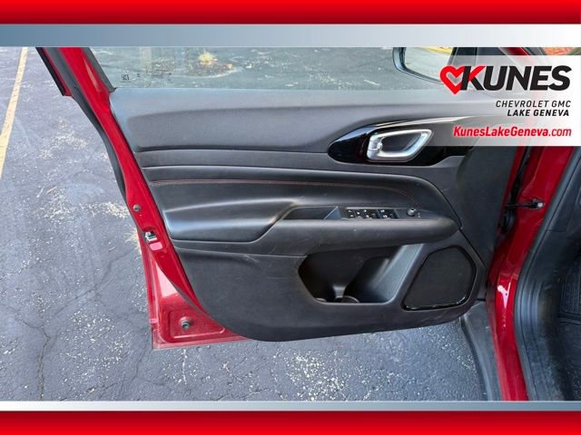 Used 2025 Jeep Compass Trailhawk image 14