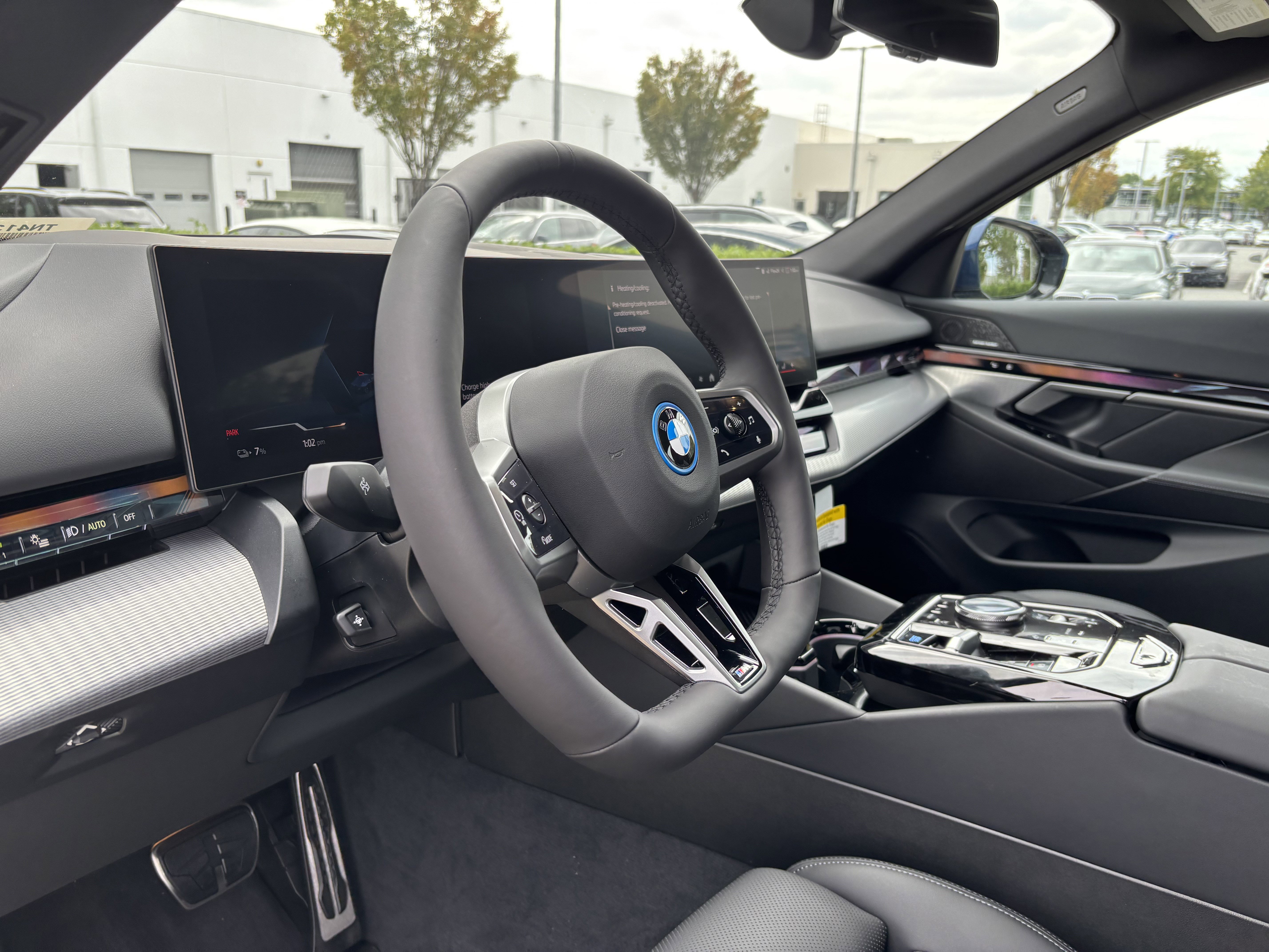 Used 2026 BMW i5 eDrive40 w/ M Sport Package image 15