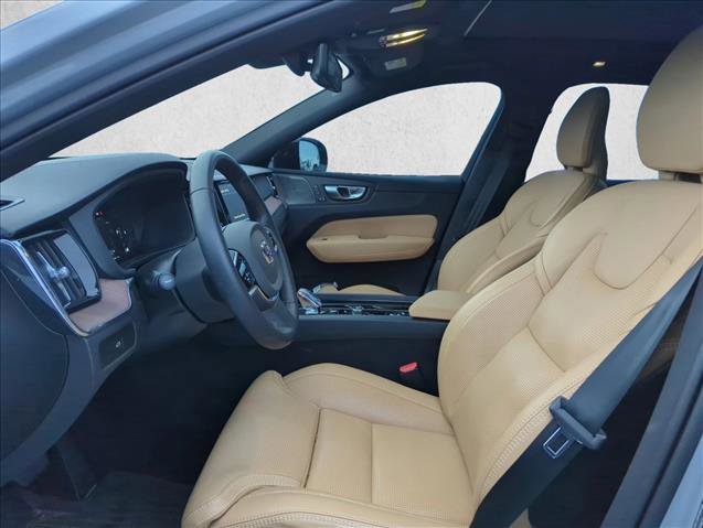 Used 2025 Volvo XC60 B5 Ultra w/ Protection Package Premier image 13