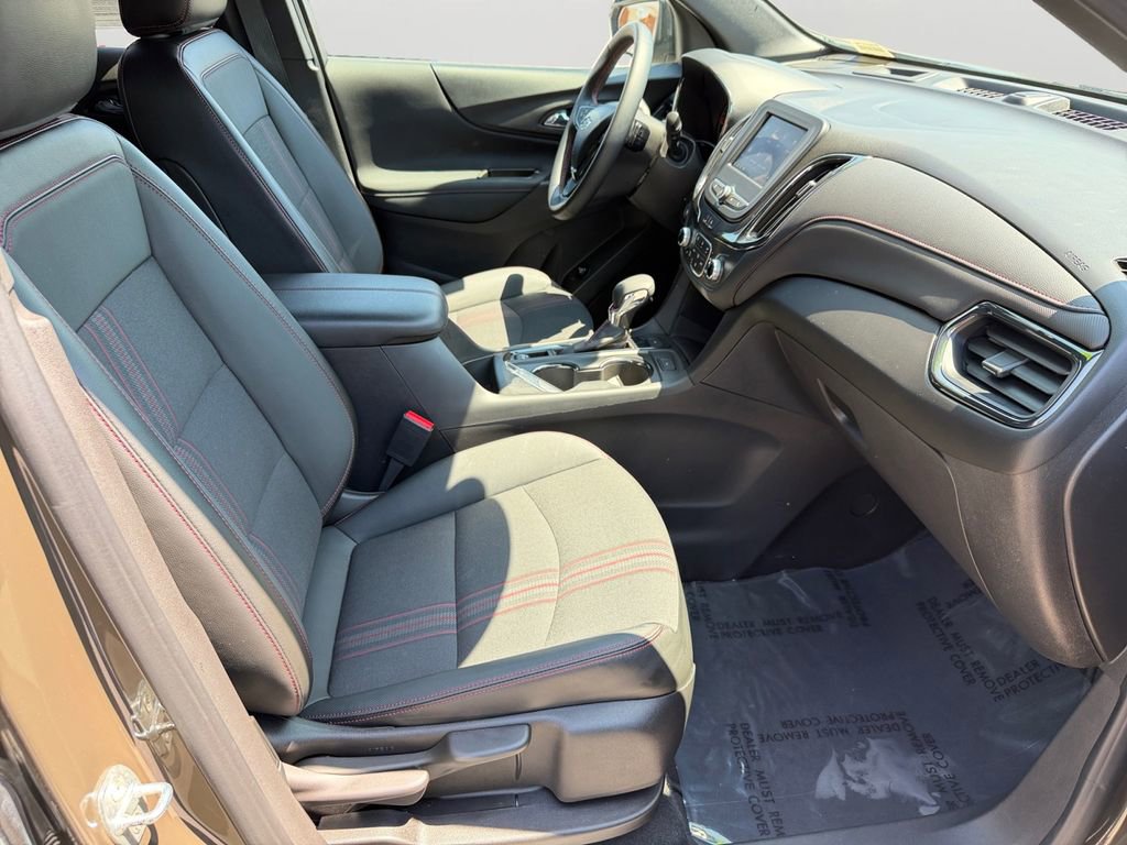 Used 2023 Chevrolet Equinox RS AWD/4WD image 12