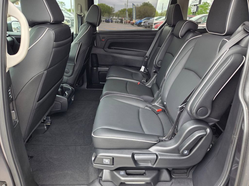 Used 2026 Honda Odyssey Touring image 7