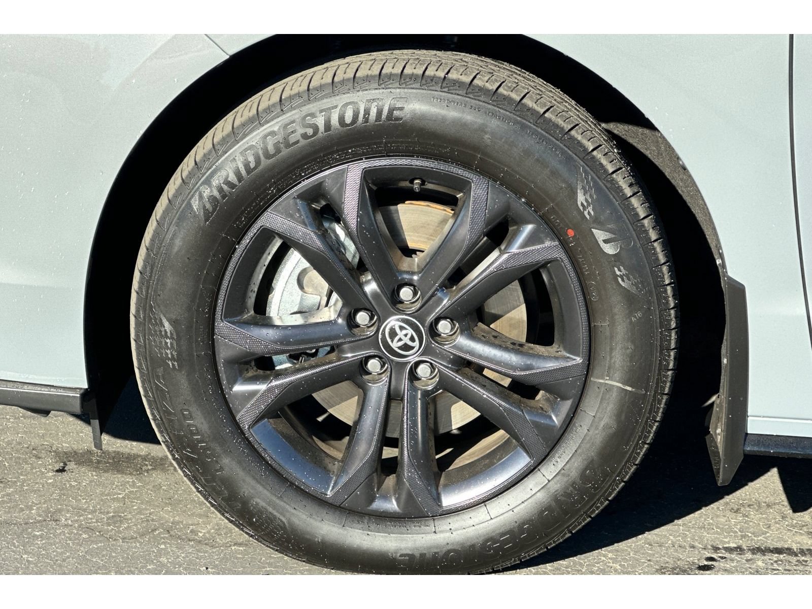 Used 2026 Toyota Sienna XSE AWD/4WD image 34
