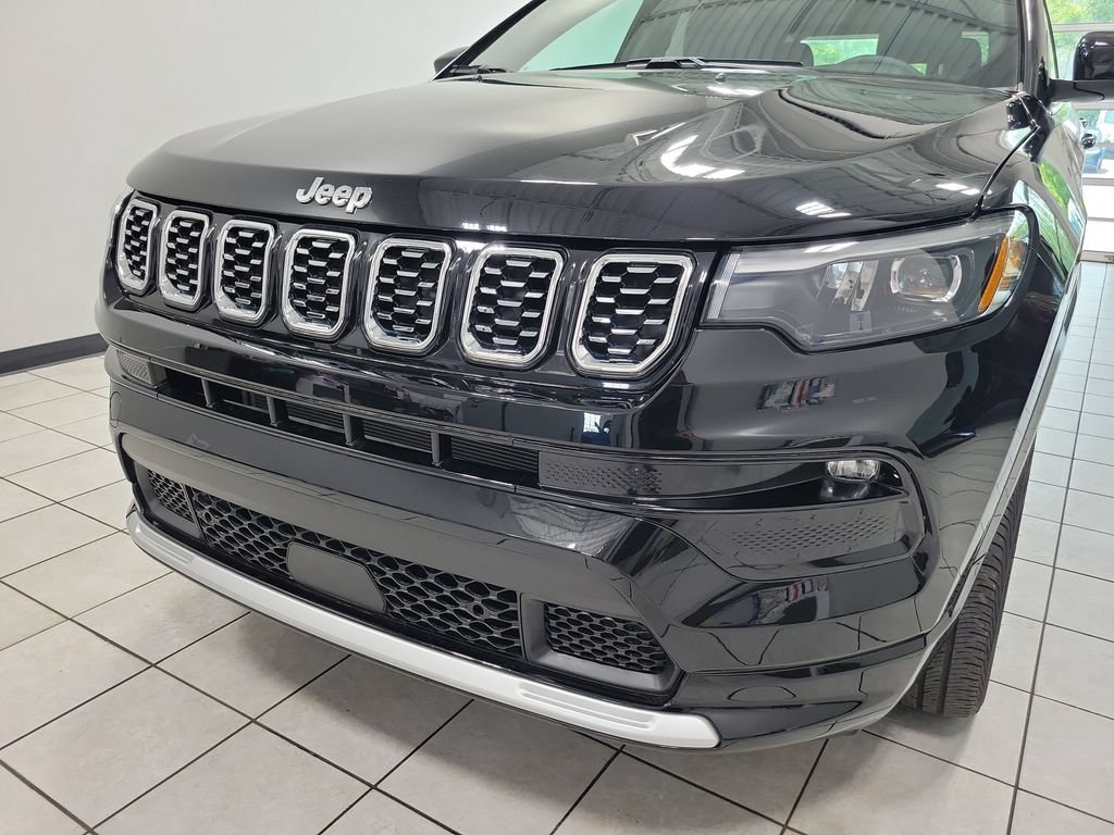 Certified 2024 Jeep Compass Limited w/ Elite Group AWD/4WD image 24