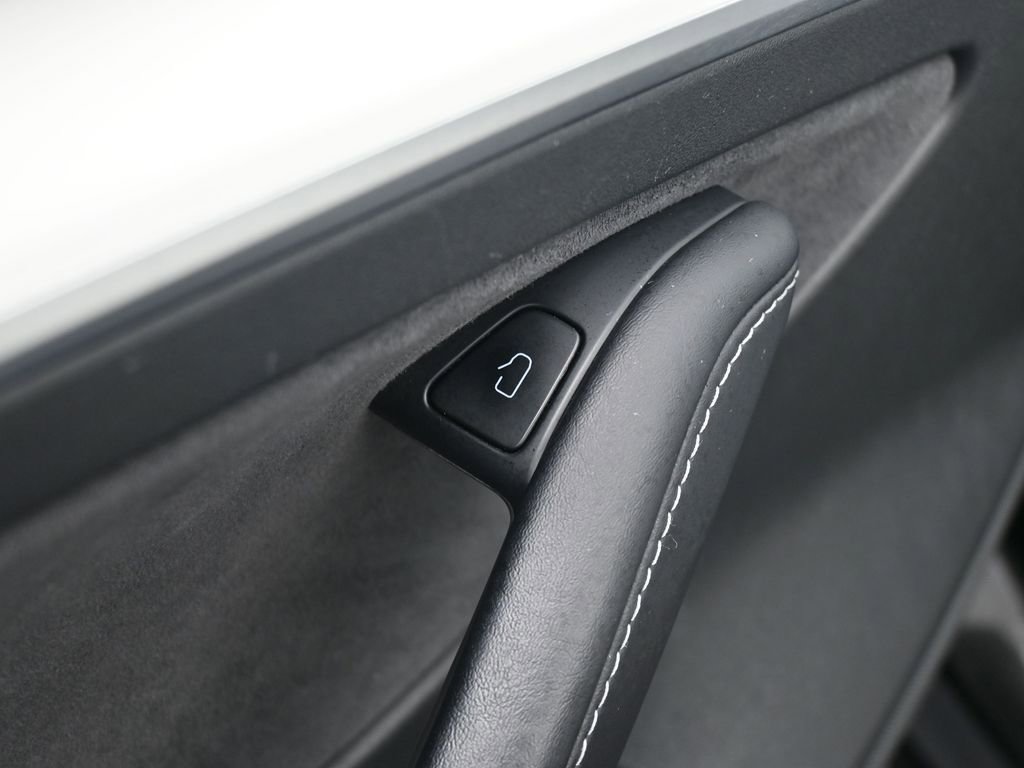 Used 2022 Tesla Model 3 image 17