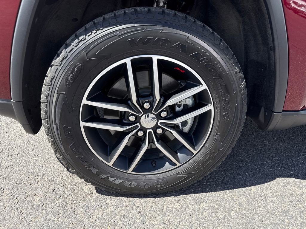 Used 2017 Jeep Grand Cherokee Trailhawk image 26