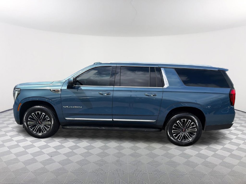 Used 2025 GMC Yukon XL Elevation w/ Technology Package RWD image 8