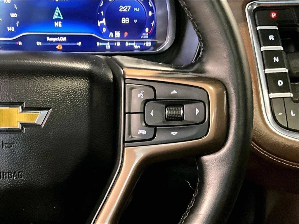 Used 2023 Chevrolet Suburban High Country AWD/4WD image 25